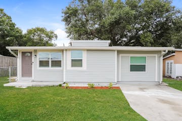 2428 MAPLE AVE SANFORD, FL 32771